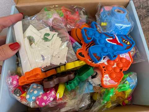 Kiss Monkey Party Favors: 320 Pack Fidget Toys for Kids 8–12, Treasure Box Toys for Classrooom